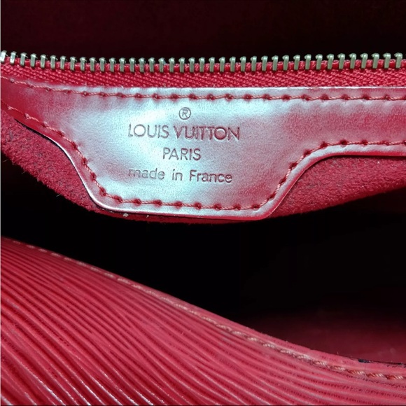 Authentic Louis Vuitton Lussac Red Epi Shoulder Bag - Picture 5 of 13